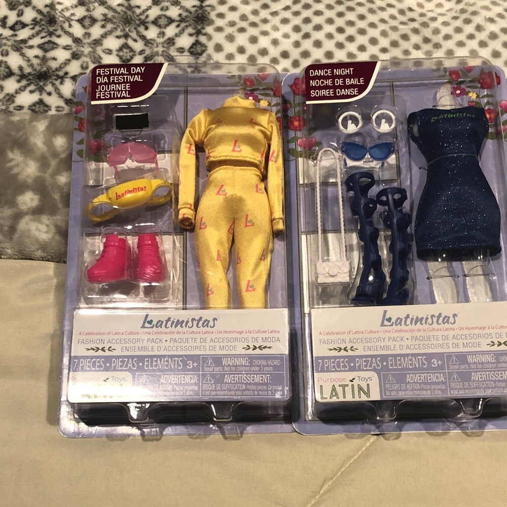 Latinistas Fashion Accessory Packs - Yellow & Navy Outfits
